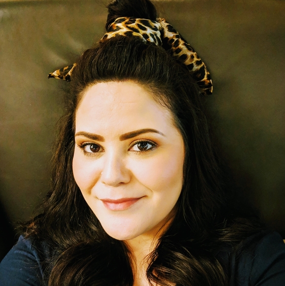 Meet your Posher, Tamara - Picture 2 of 4